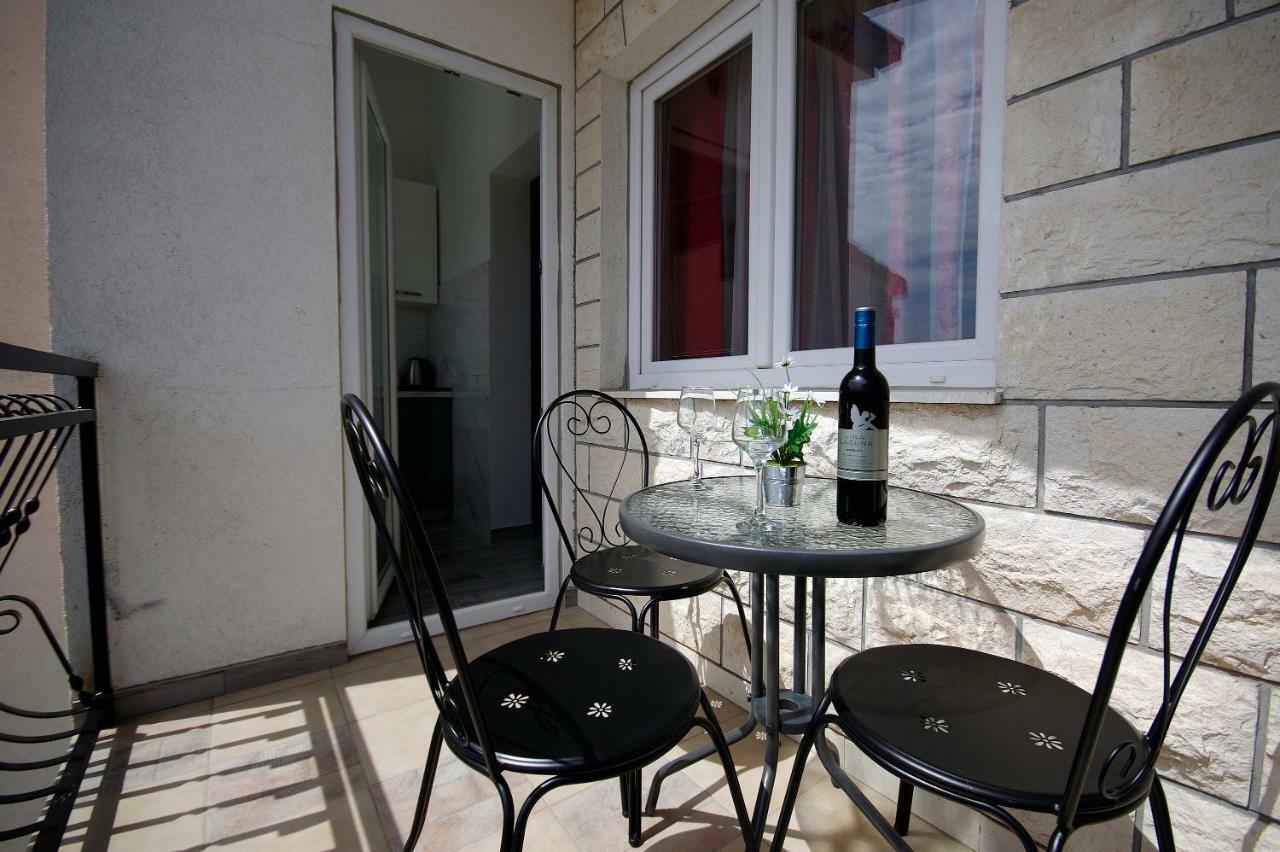 Apartment Ivan Kaštel Sućurac Exteriör bild